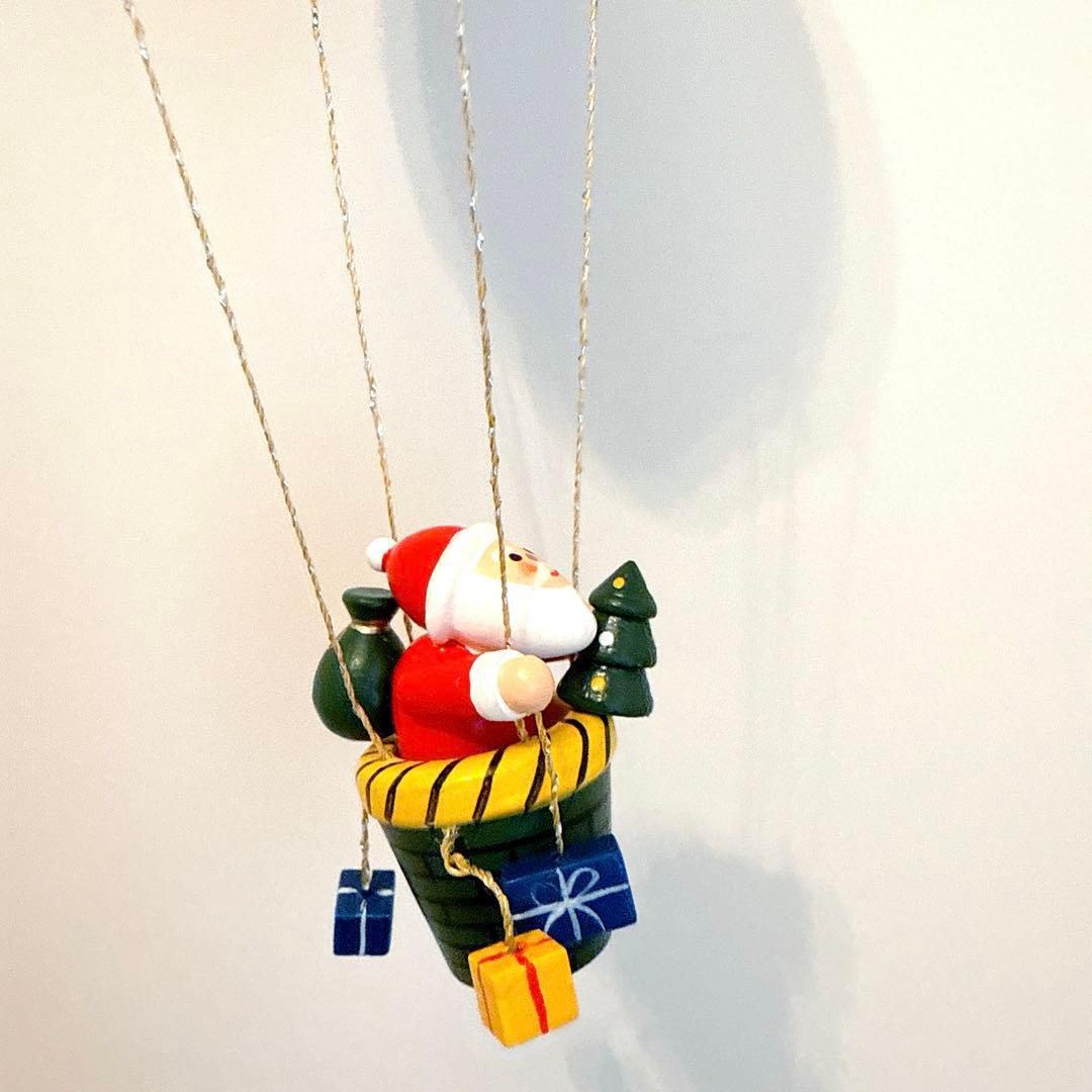 ドイツ　ケーテウォルファルト　クリスマスオーナメント 気球に乗ったサンタ