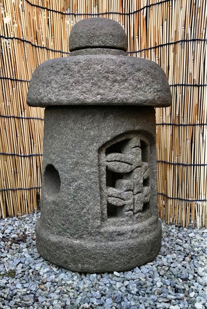 【天然自然石・置灯篭・茶庭灯篭・露地庭灯篭・竹と瓢箪模様】オブジェ庭石置物箱庭