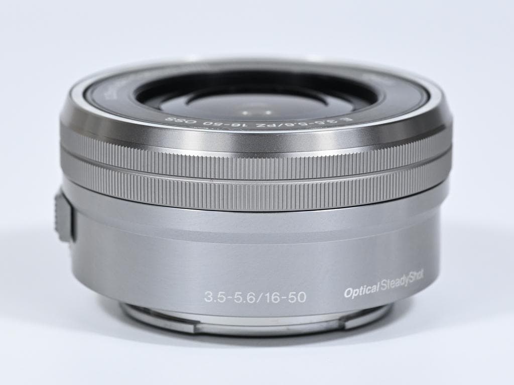 【ほぼ新品】 SONY α6000 レンズキット 《ショット数91》