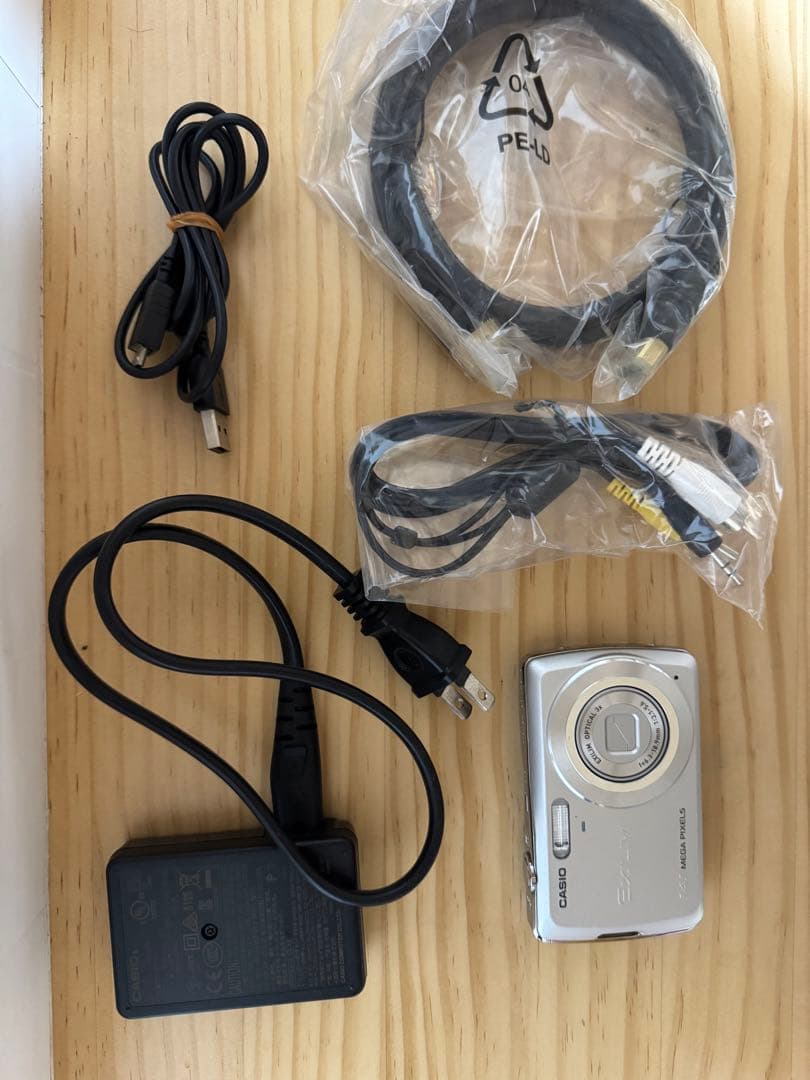 CASIO EXILIM EX-Z37 コンパクトデジタルカメラ