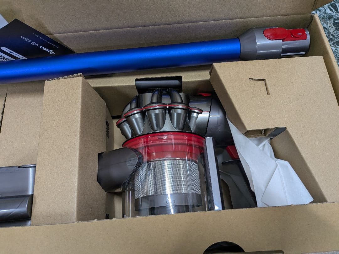 【未使用】Dyson V8 Slim Fluffy Extra
