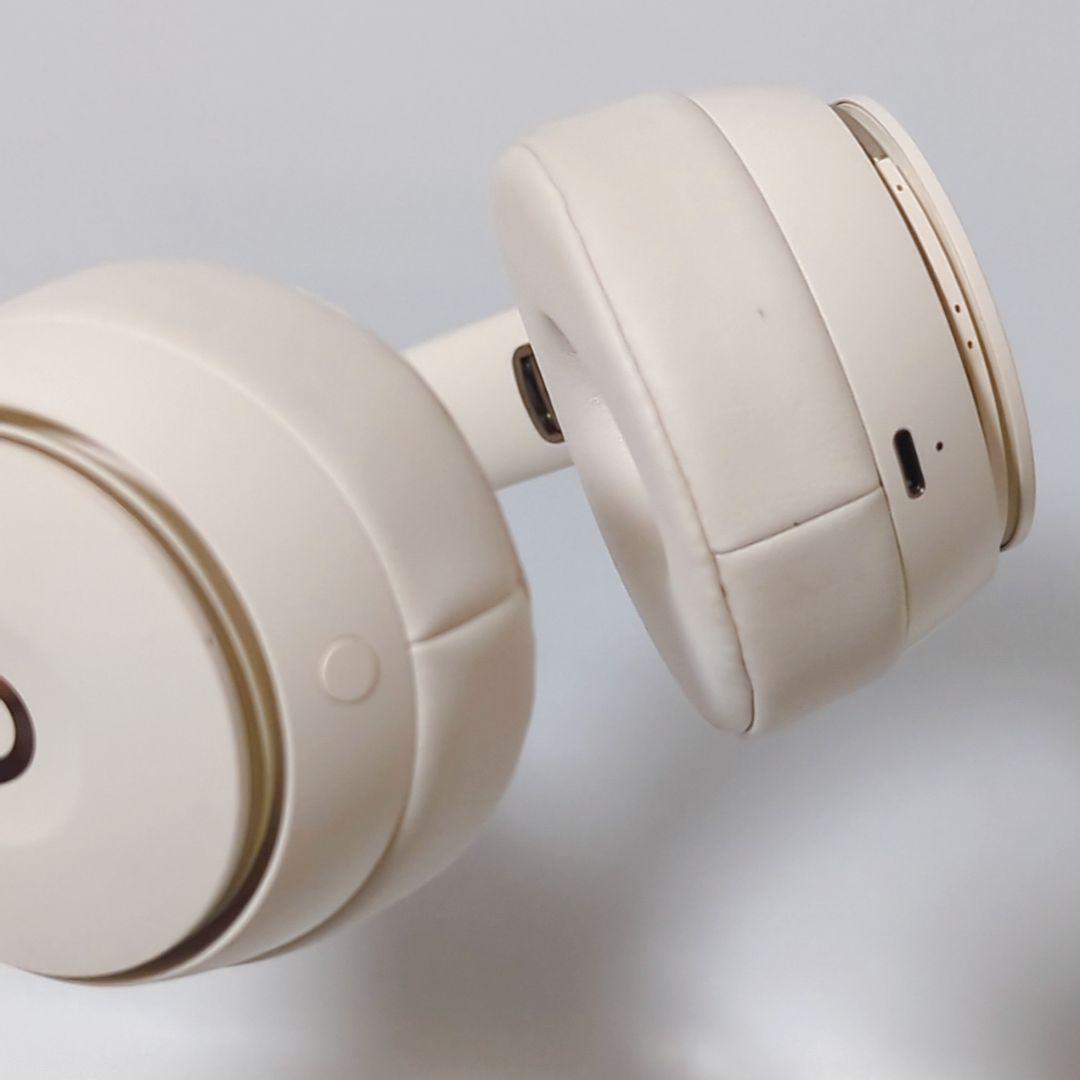 専用 Beats Solo Pro ワイヤレスヘッドホン A1881 アイボリー