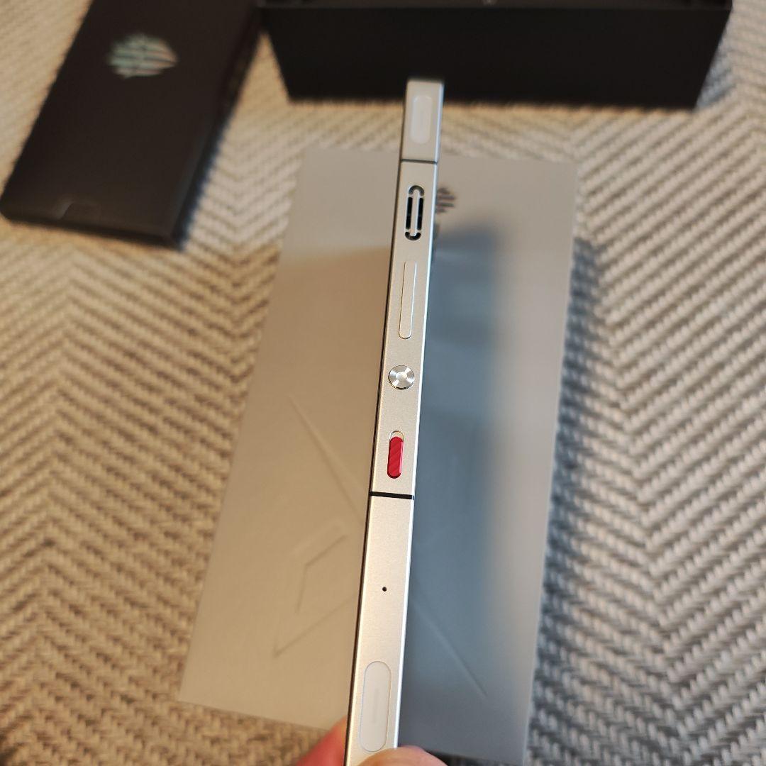 【美品国内版】nubia REDMAGIC 10 Pro 16GB 512GB