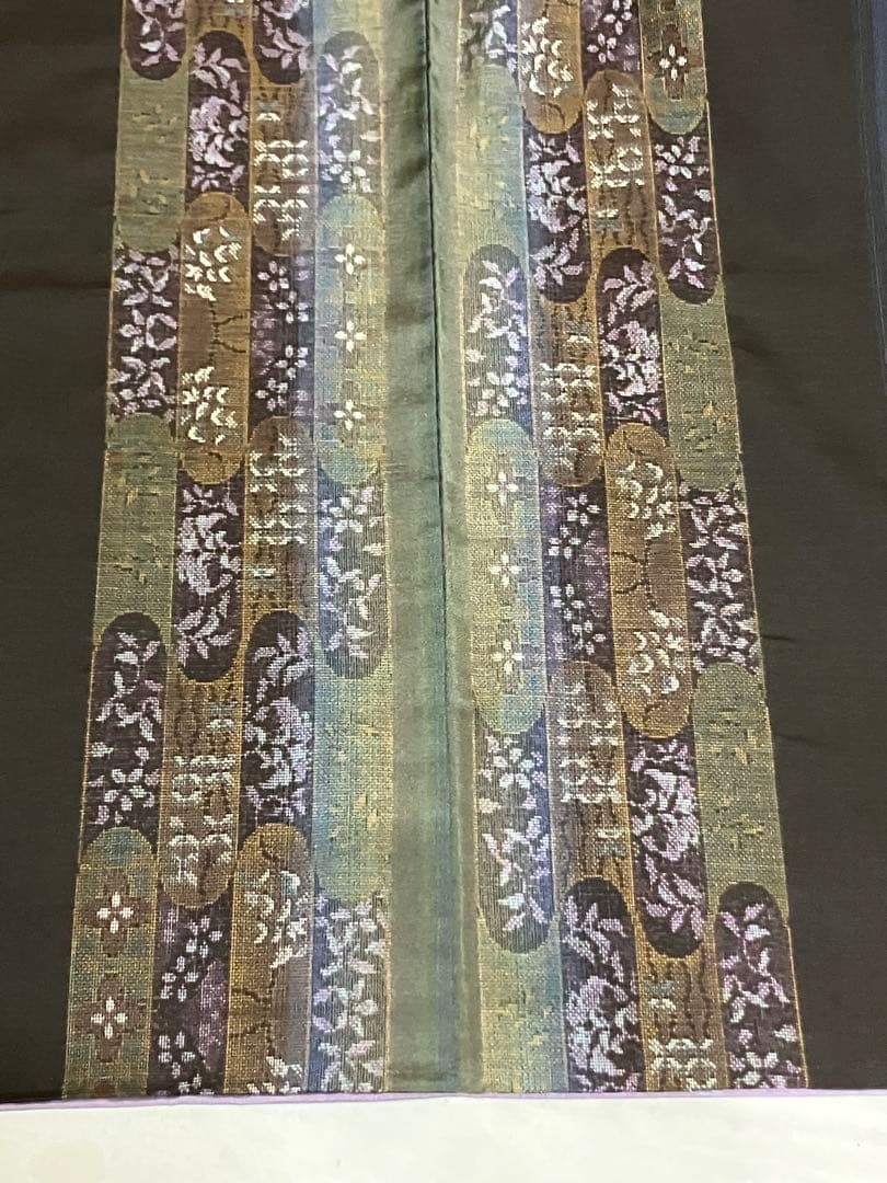 本場大島紬 経緯絣 小紋 縦縞 花文 桜 美品 イ6630