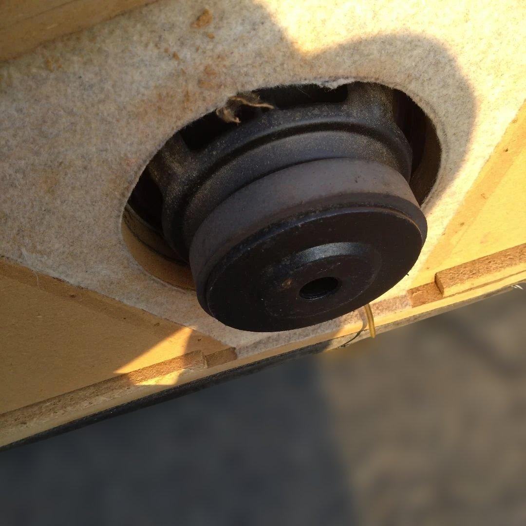 スピーカー　箱有無は相談です