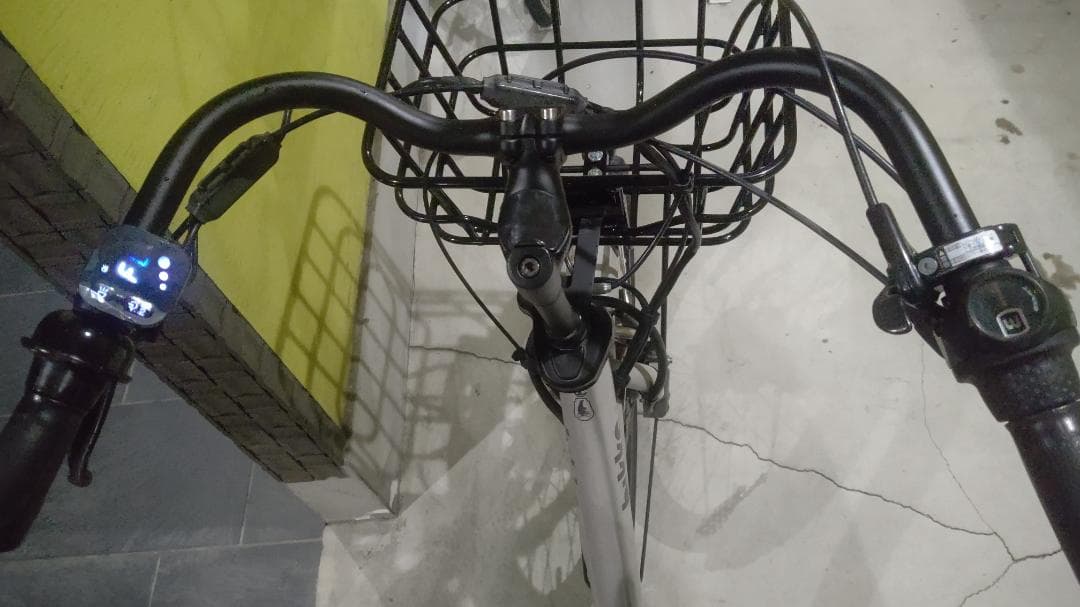 BIKKE　MOB　dd　回生充電機能　電動自転車　シートクッション新品