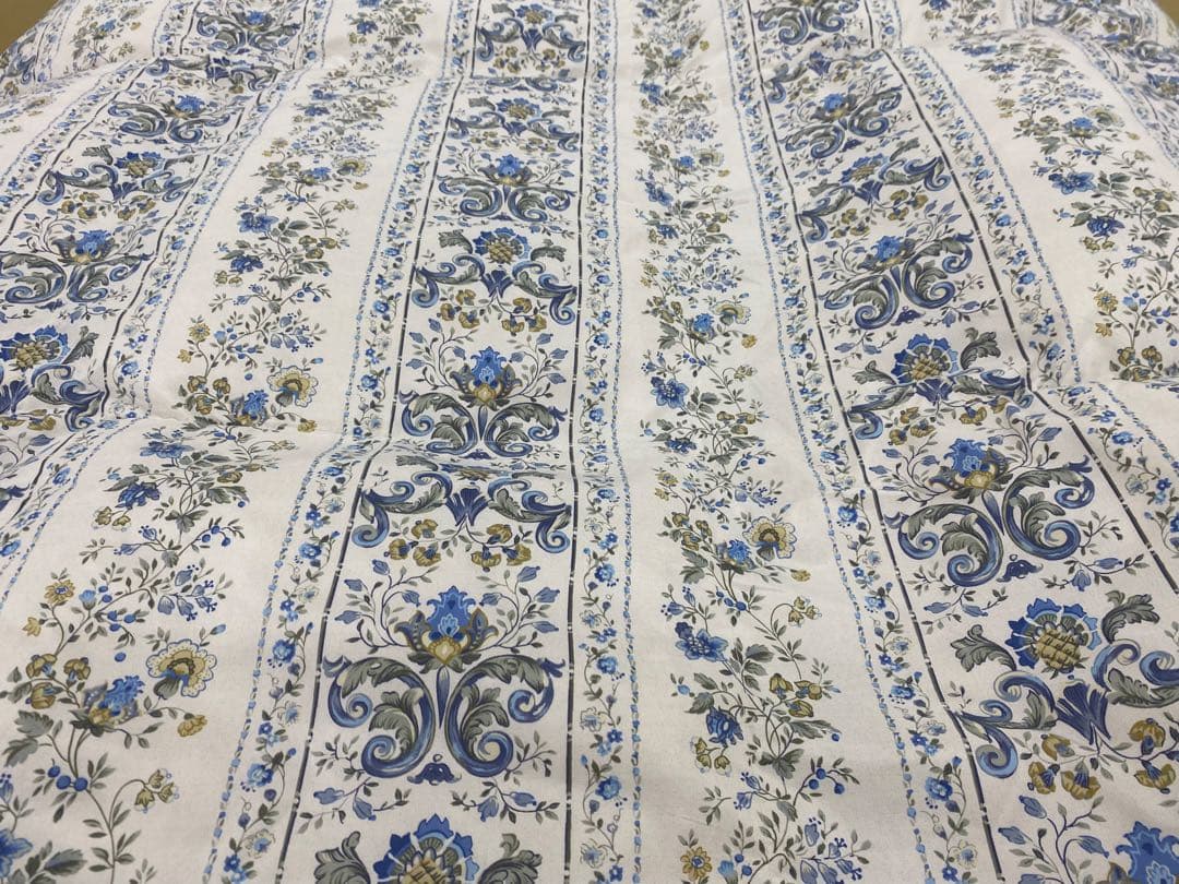 羽毛掛け布団・ホワイトダウン８５%・パワー３５０㎤/g以上・1,2kg・シングル