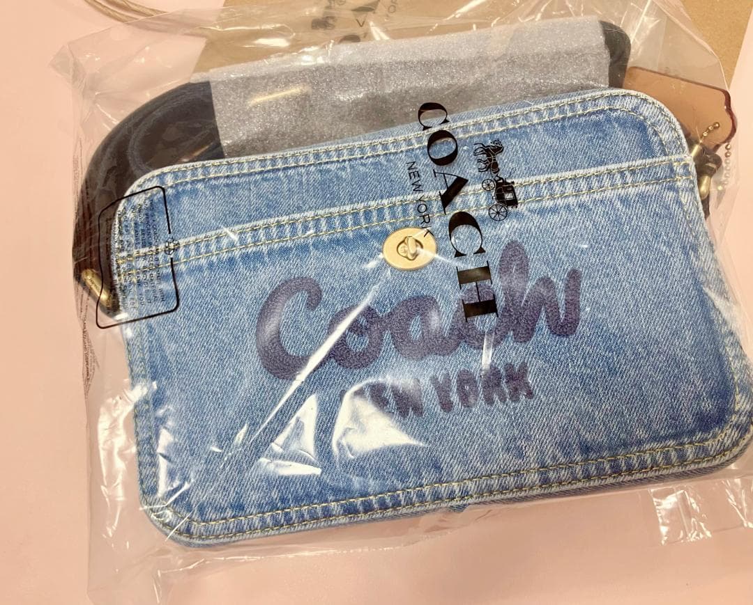新品coach カーゴ カメラ バッグ