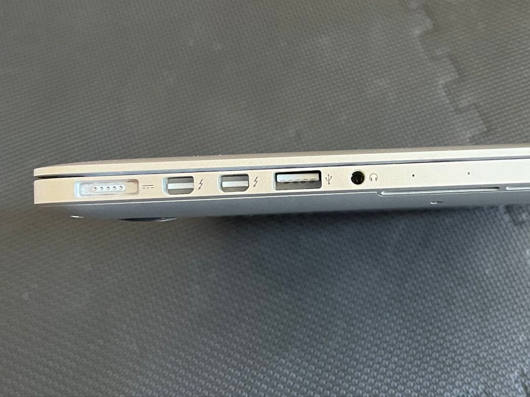 MacBook Pro Retina 13インチ 512GB バッテリー50回