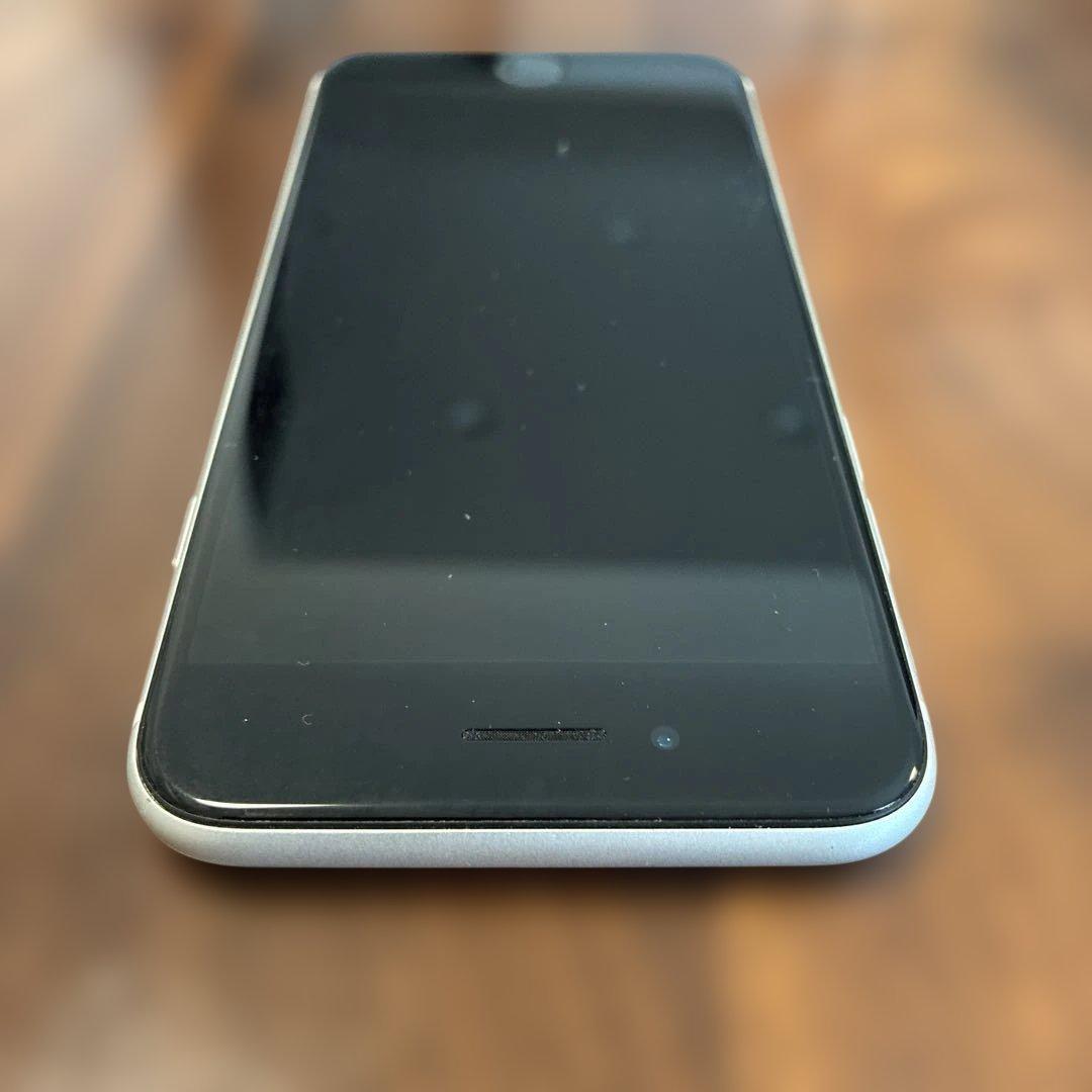 iPhone SE 第二世代　ホワイト 本体