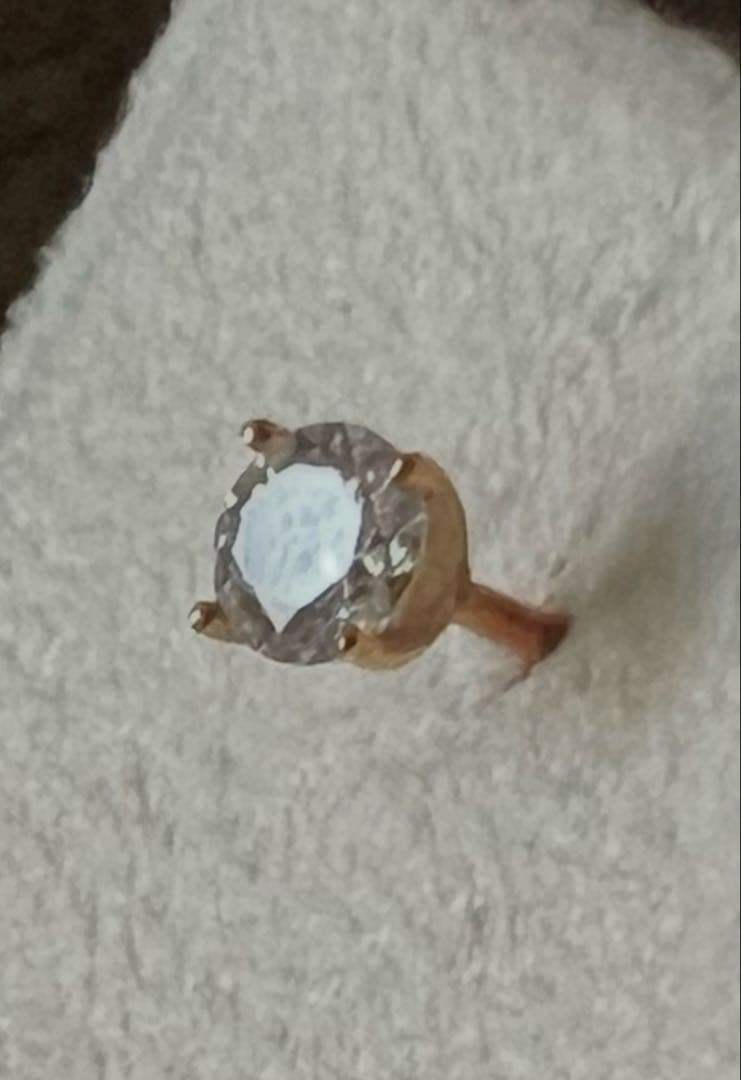 【ピアス・片耳】ダイヤモンドピアス　片耳　バンドーム青山