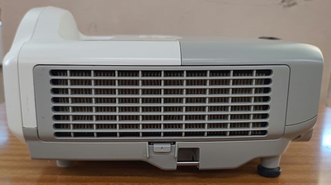 Epson EB-435W プロジェクター本体