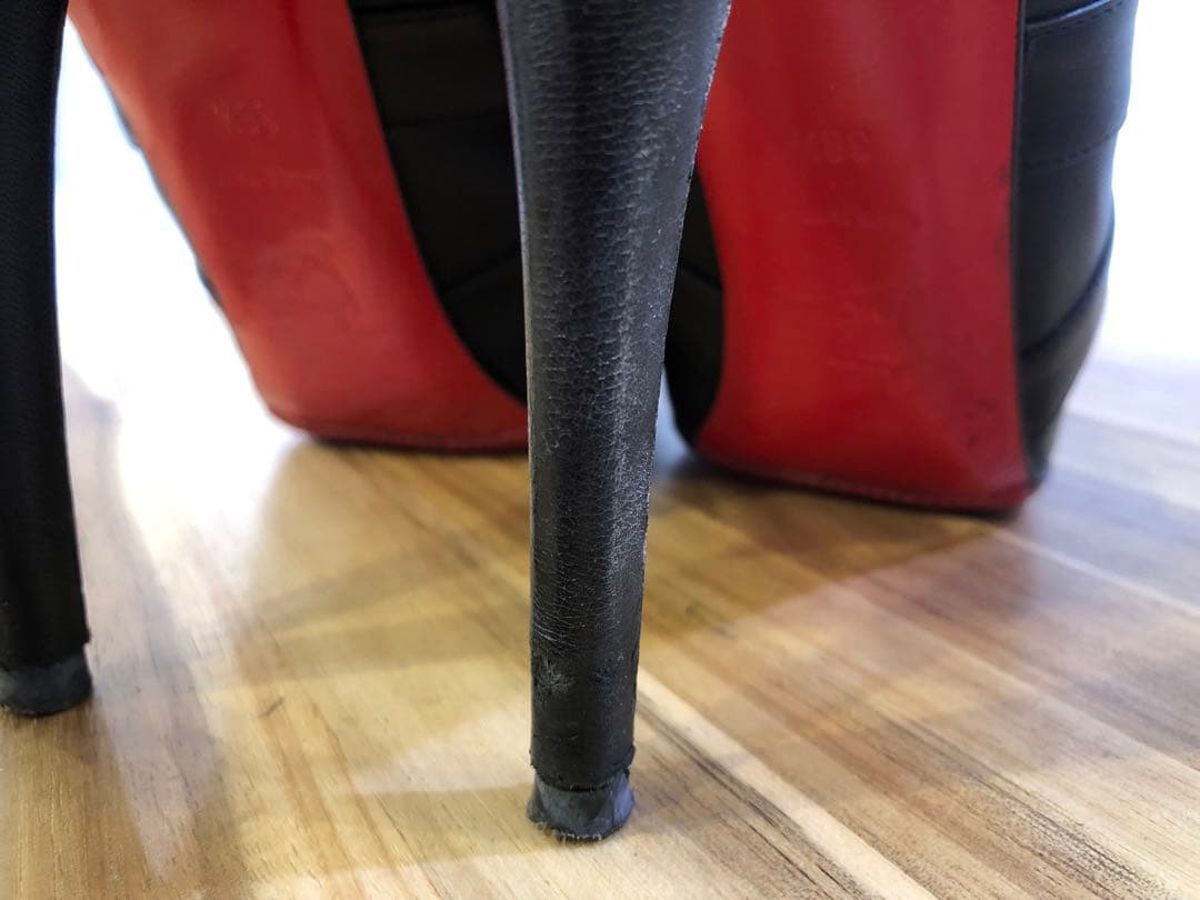 ChristianLouboutin 黒 レザー ストラップデザイン ブーツ