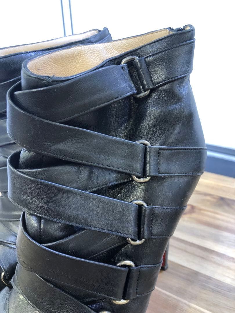 ChristianLouboutin 黒 レザー ストラップデザイン ブーツ
