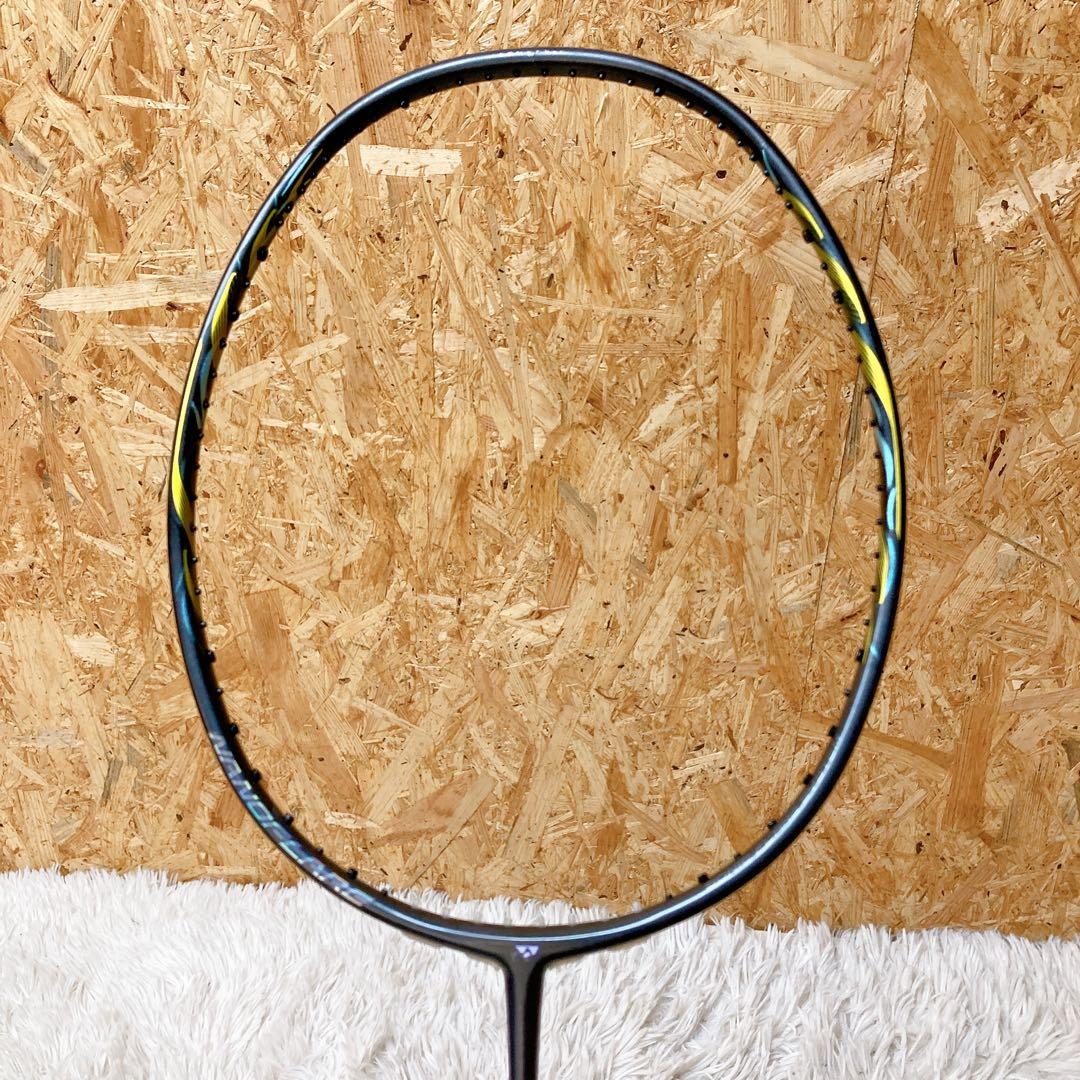 YONEX nanoflame 800 LT バトミントンラケット　5UG5
