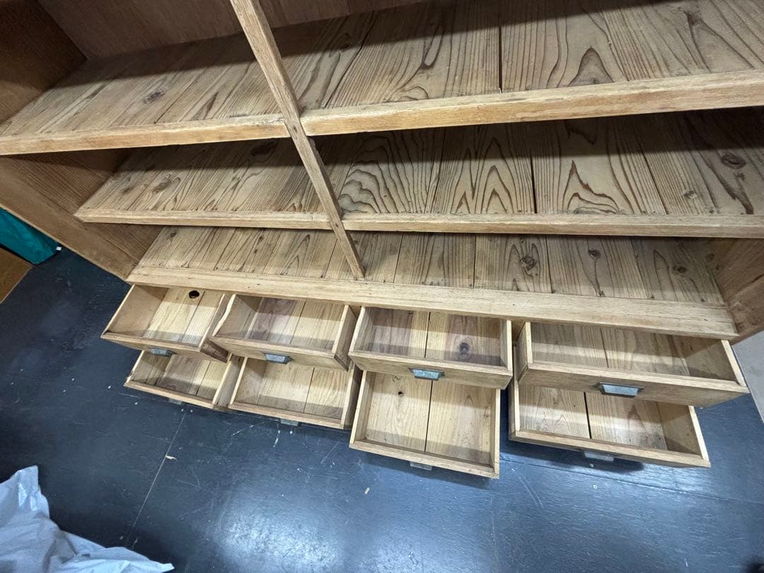 大型木製棚 引き出し8個付き