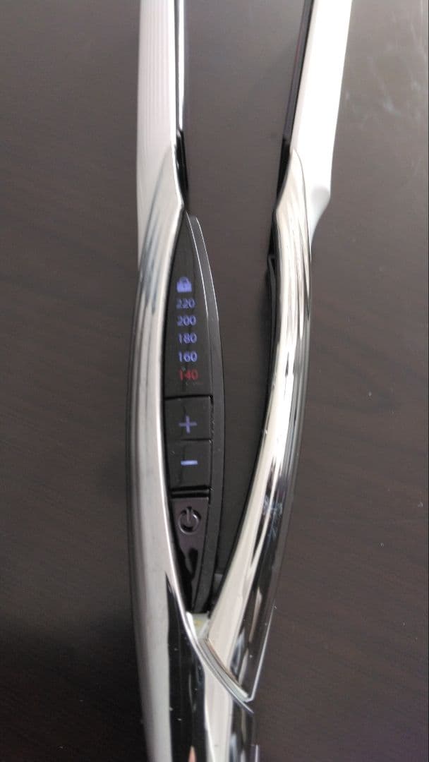 箱無千円引き　リファビューテック　ストレートアイロン　ReFa RE-AC02A