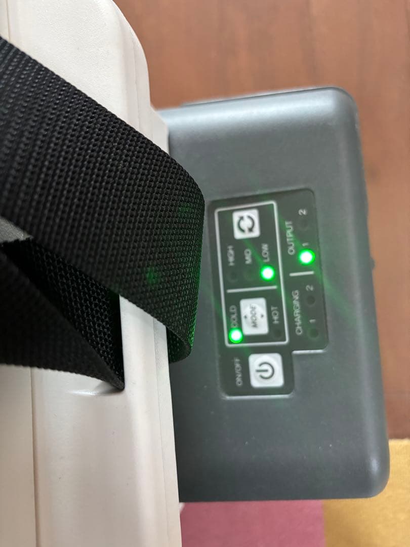 HIKOKI 冷温庫 2出力ポート付き