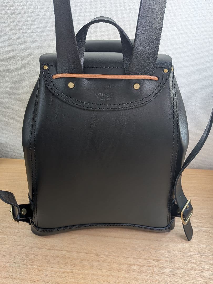 【美品】HERZ　迫力のWポケットリュック(R-9)　オールレザー　ヘルツ