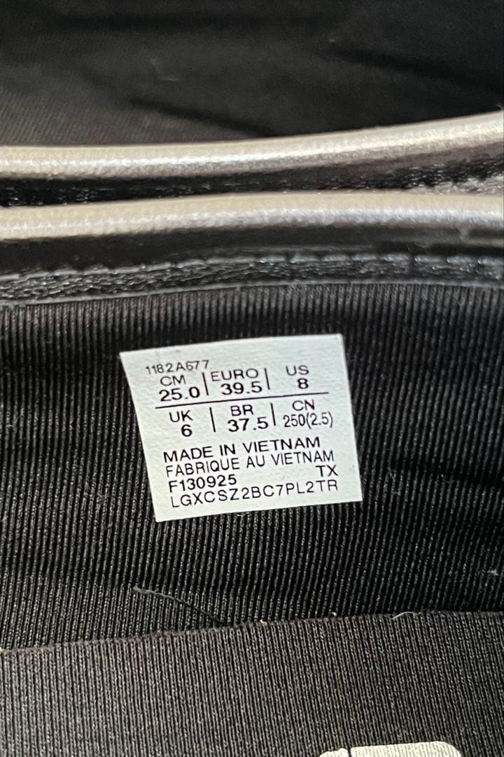 オニツカタイガー Onitsuka Tiger MEXICO 66 TGRS