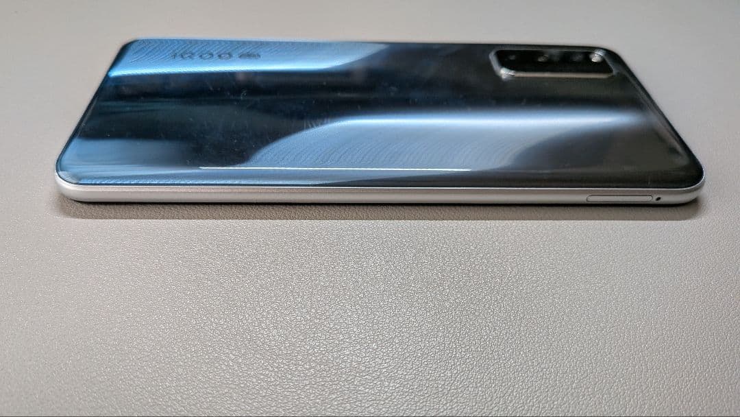 iqoo Z1 スマートフォン本体