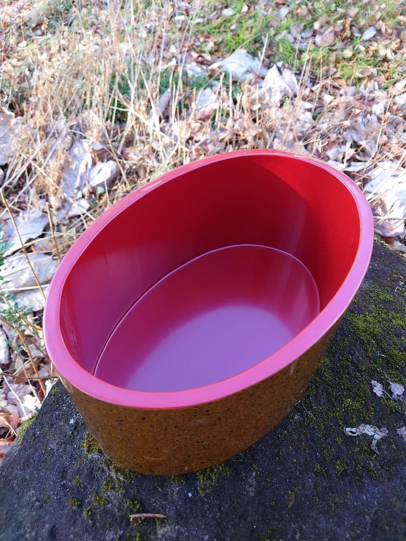 美術工芸　漆工芸　宝箱　木製　くり抜き　展示会で購入　大ぶり厚み　底に浅い筋傷