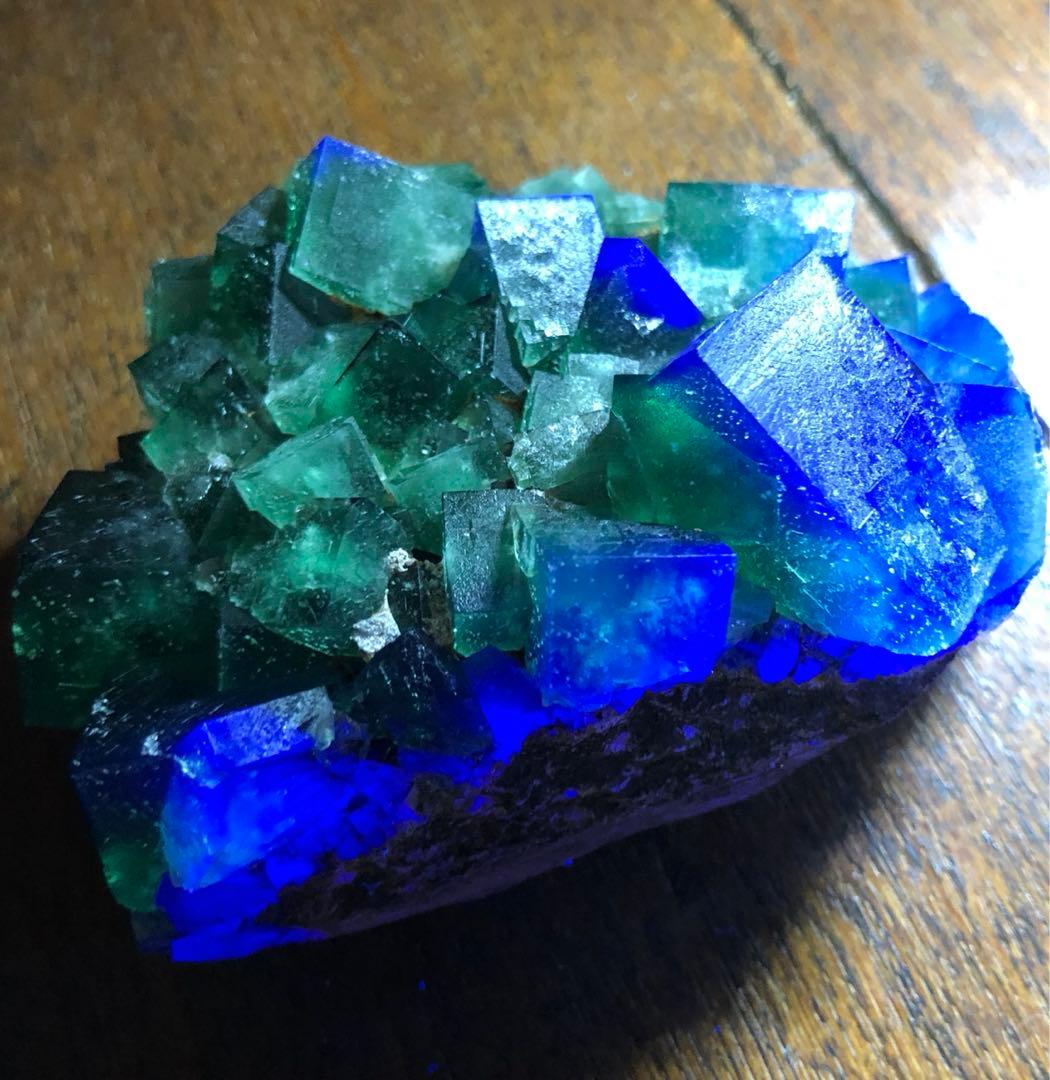 イギリス ダイアナマリア鉱山産 フローライト 結晶原石