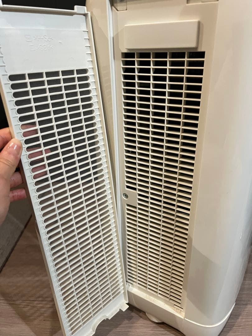 シャープ 除湿機 CV-100-W