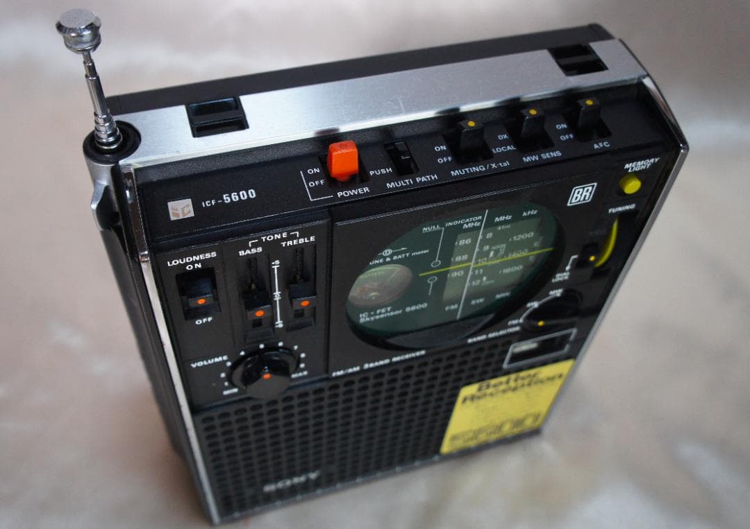 綺麗☆受信できます☆ソニーSONYスカイセンサー☆ICF-5600☆BCLラジオ