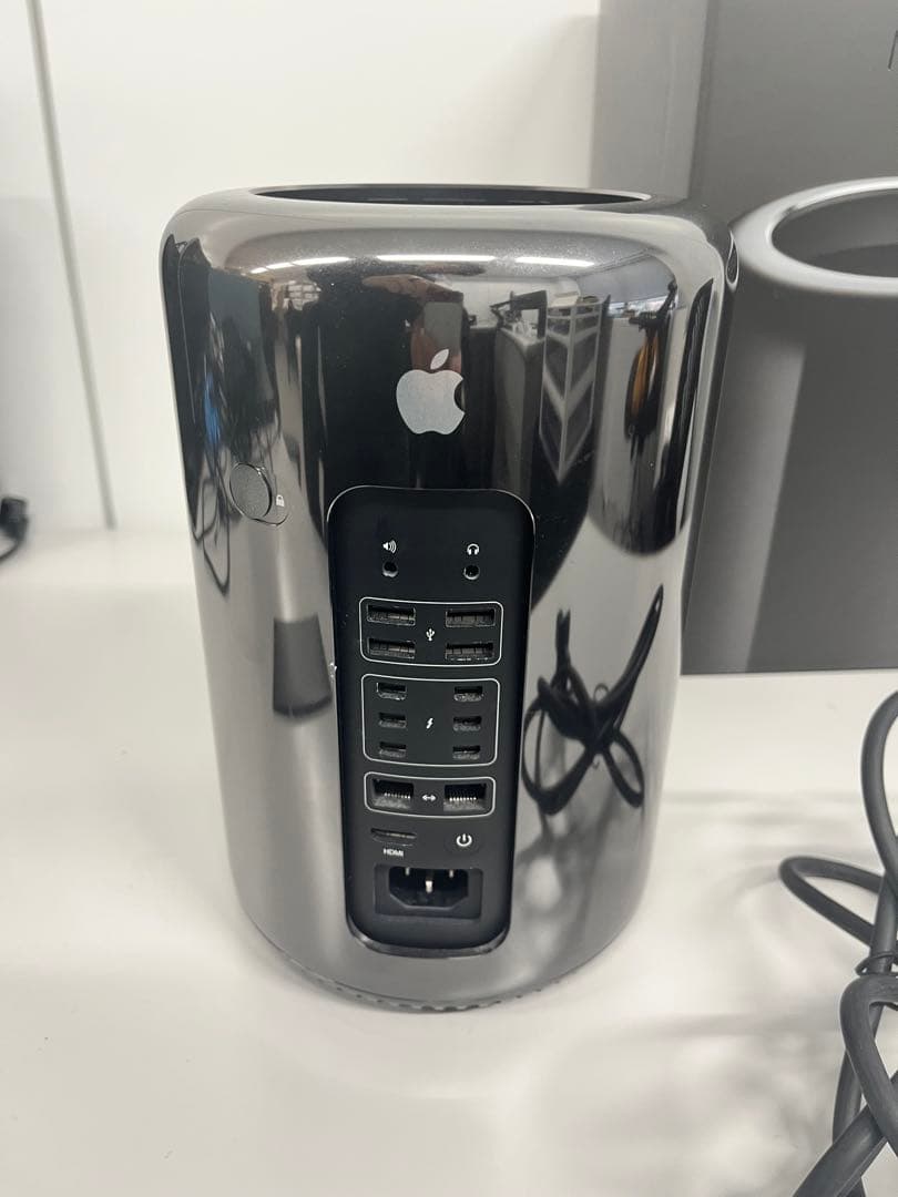 Apple Mac Pro Late 2013 3.7 16GB 264 美品