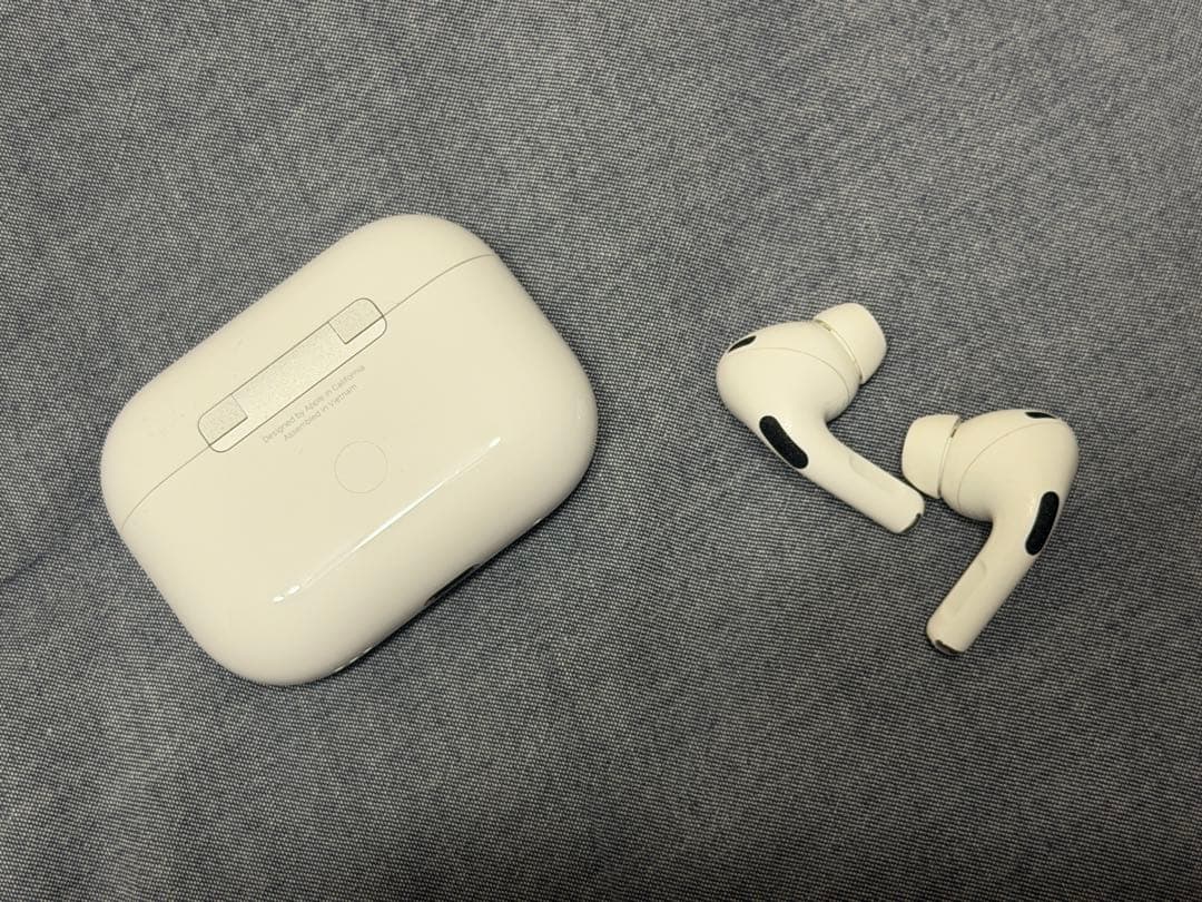 純正 値下げ中 Apple AirPods Pro2 本体+ケース