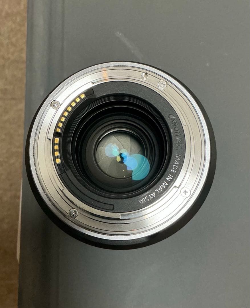 Canon RF 85mm F2 MACRO IS STM レンズ