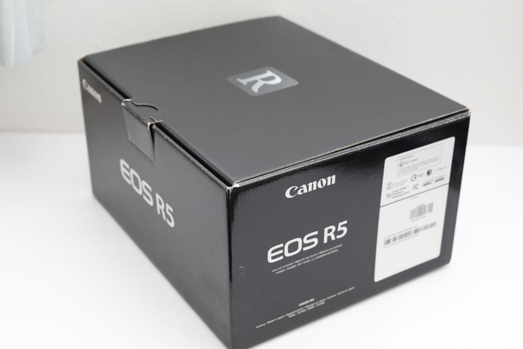 Canon EOS R5 ミラーレス一眼カメラ　【良品】