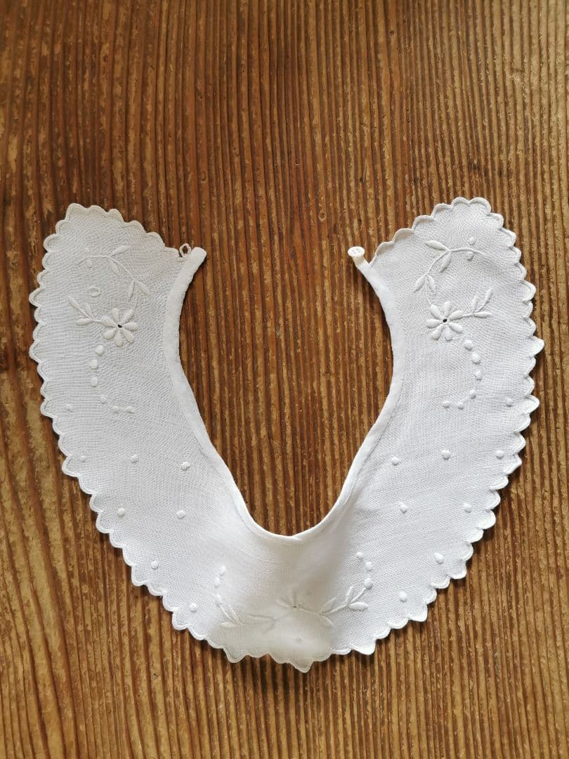 アンティーク フランス アイレット 花刺繍 スカラップ 付け襟 飾り襟