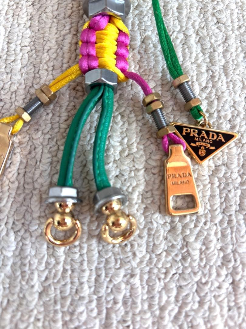 PRADA プラダ　チャーム　キーリング　グリーン　マルチカラー