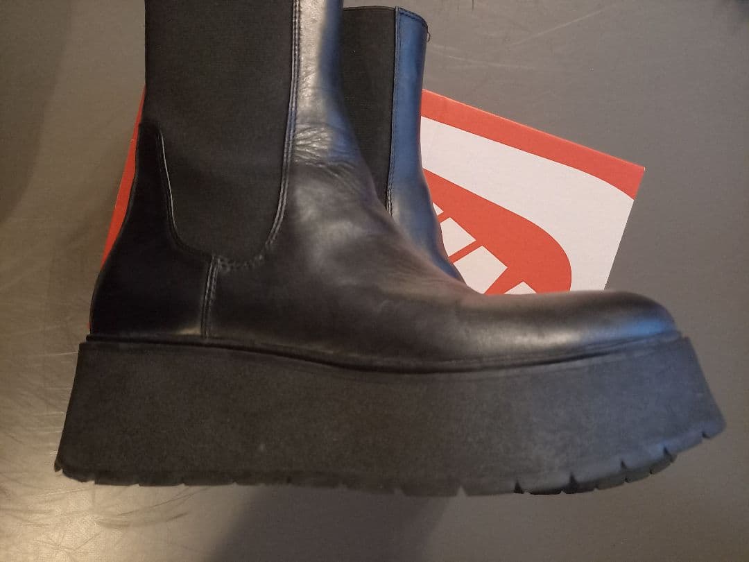幻☆完売☆ZARAレザープラットフォームブーツ雑誌多数掲載☆ガムサイド38