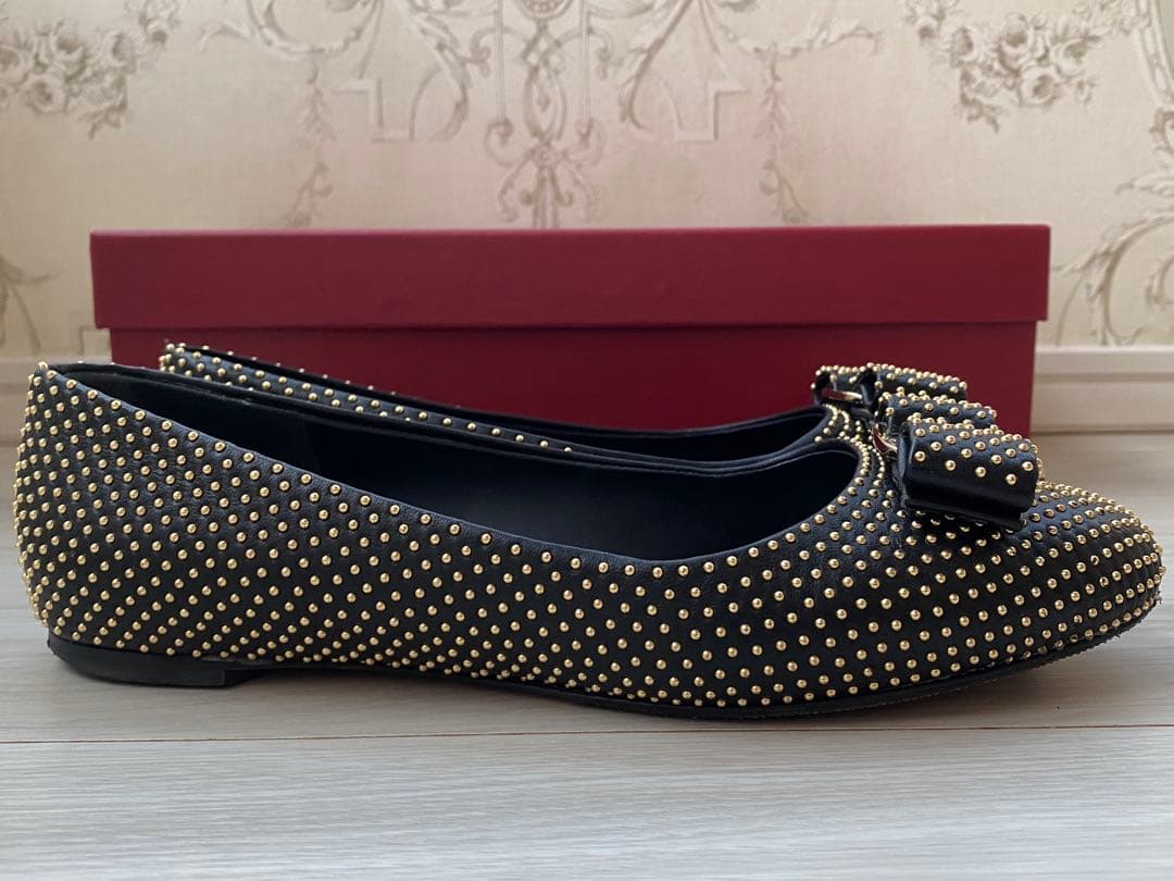 美品⭐︎レア⭐︎フェラガモ ヴァリナ　フラットシューズ　5 1/2 D 裏張り済