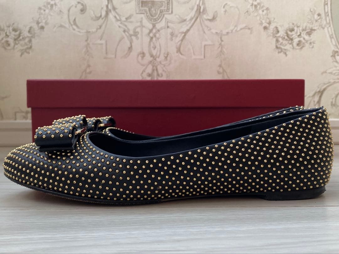 美品⭐︎レア⭐︎フェラガモ ヴァリナ　フラットシューズ　5 1/2 D 裏張り済