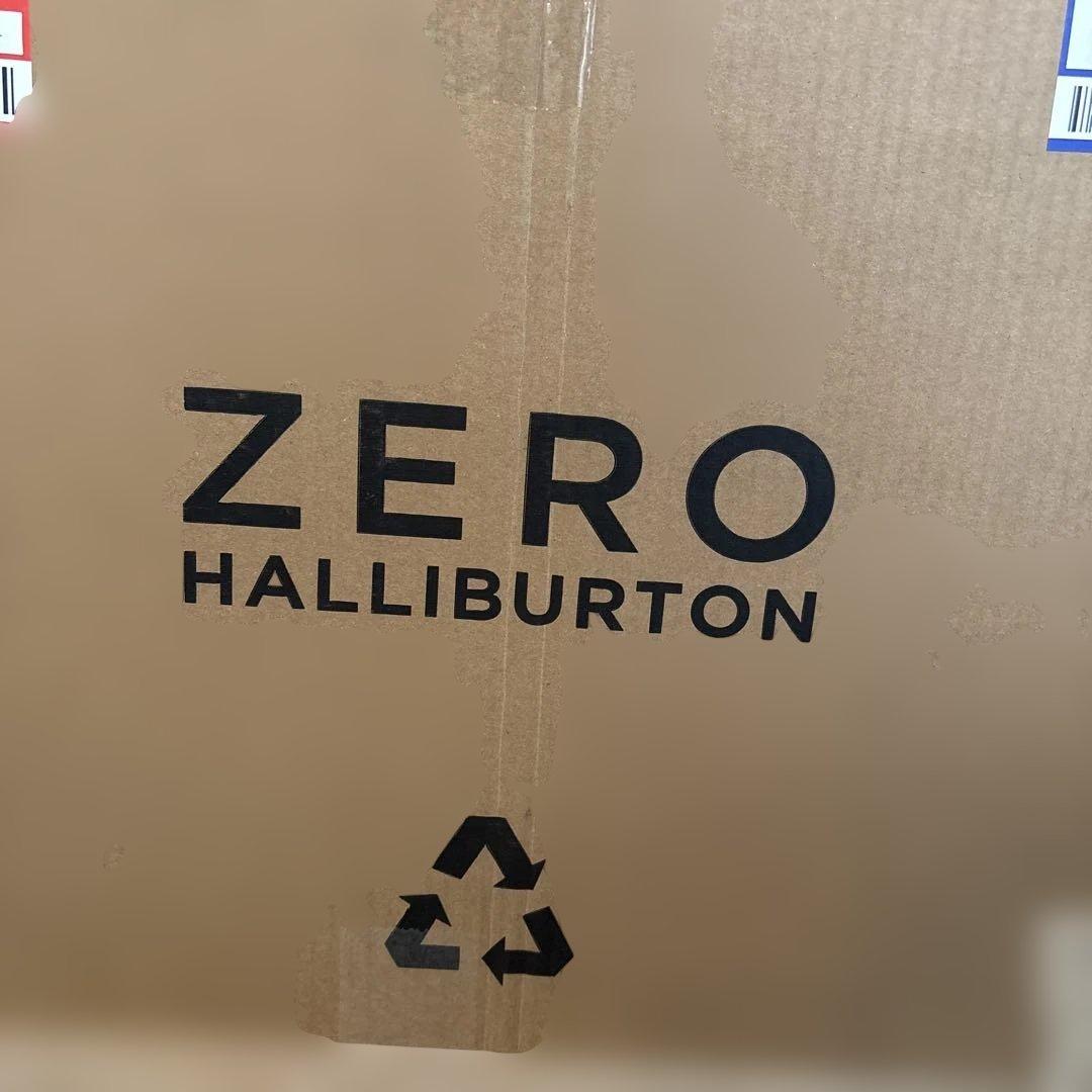 ゼロハリバートン　アルミキャリーケース