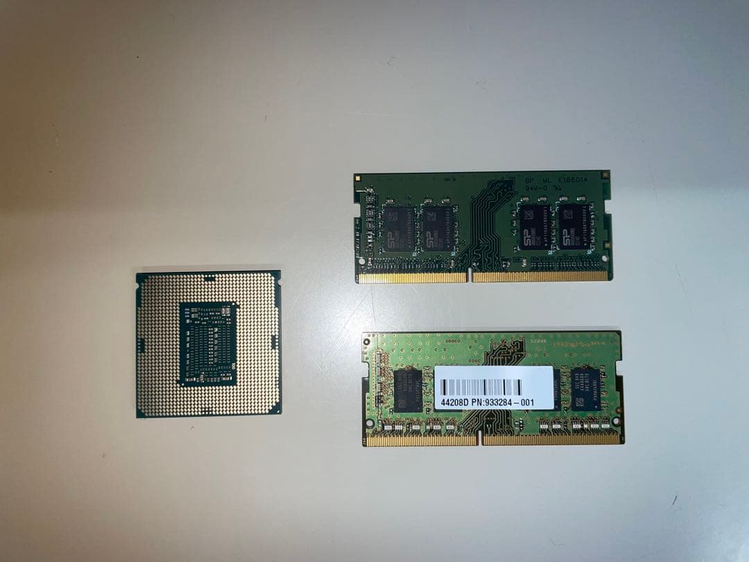 Intel CPU i5-9500TとDDR4-8GB 2枚セット