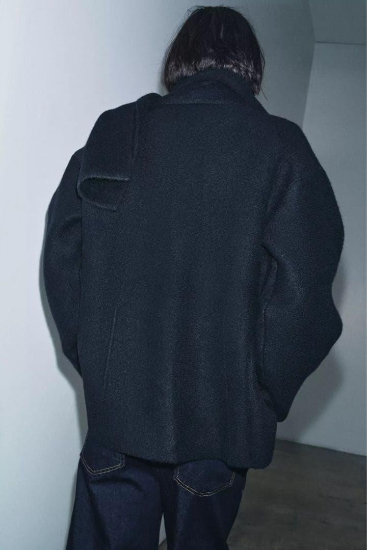 ZARA ショートニットコート スカーフ付 新品タグ付き L 完売品　マフラー付