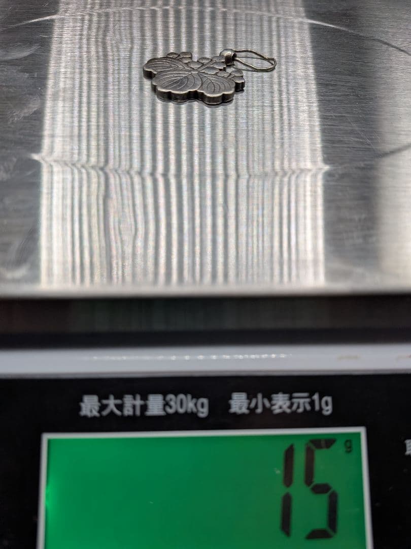 Sterling Silver・SV925・純銀・勲八等白色桐葉章　・勲章