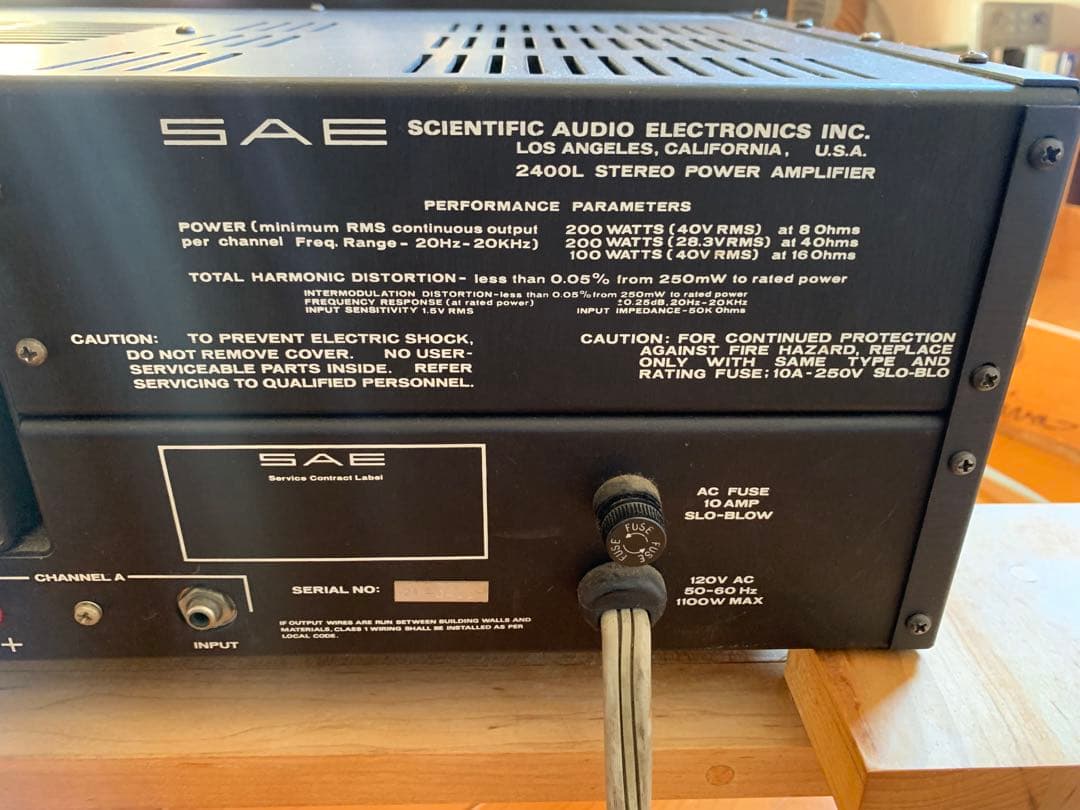 sae 2400L パワーアンプ　通電確認のみジャンク