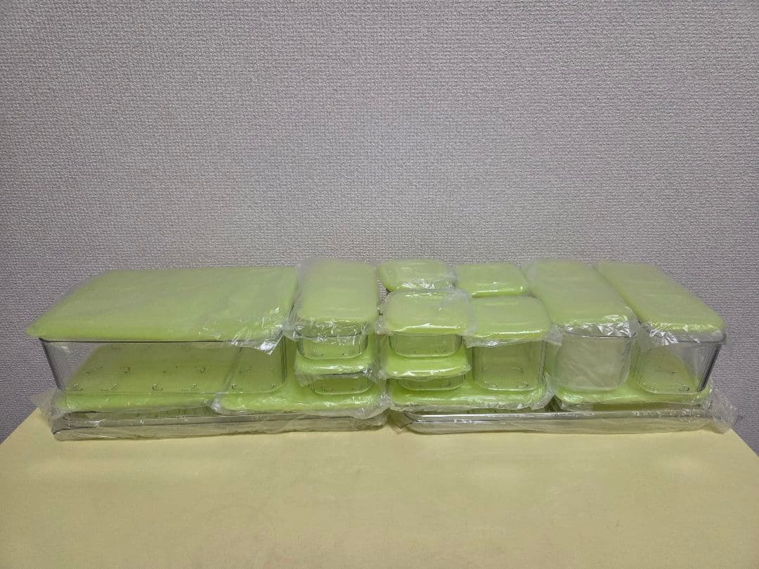 【新品・未使用】タッパーウェア クリアメイト 17点セット (トレイ付き)