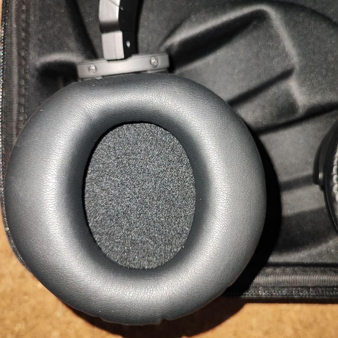 Brookstone LED付き 高機能 ネコ耳ヘッドフォン AXENTWEAR