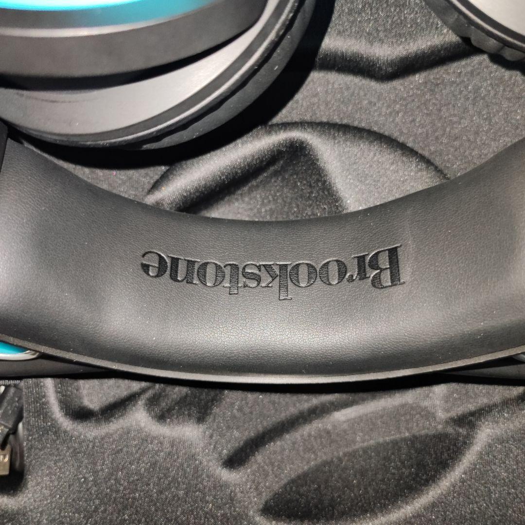 Brookstone LED付き 高機能 ネコ耳ヘッドフォン AXENTWEAR