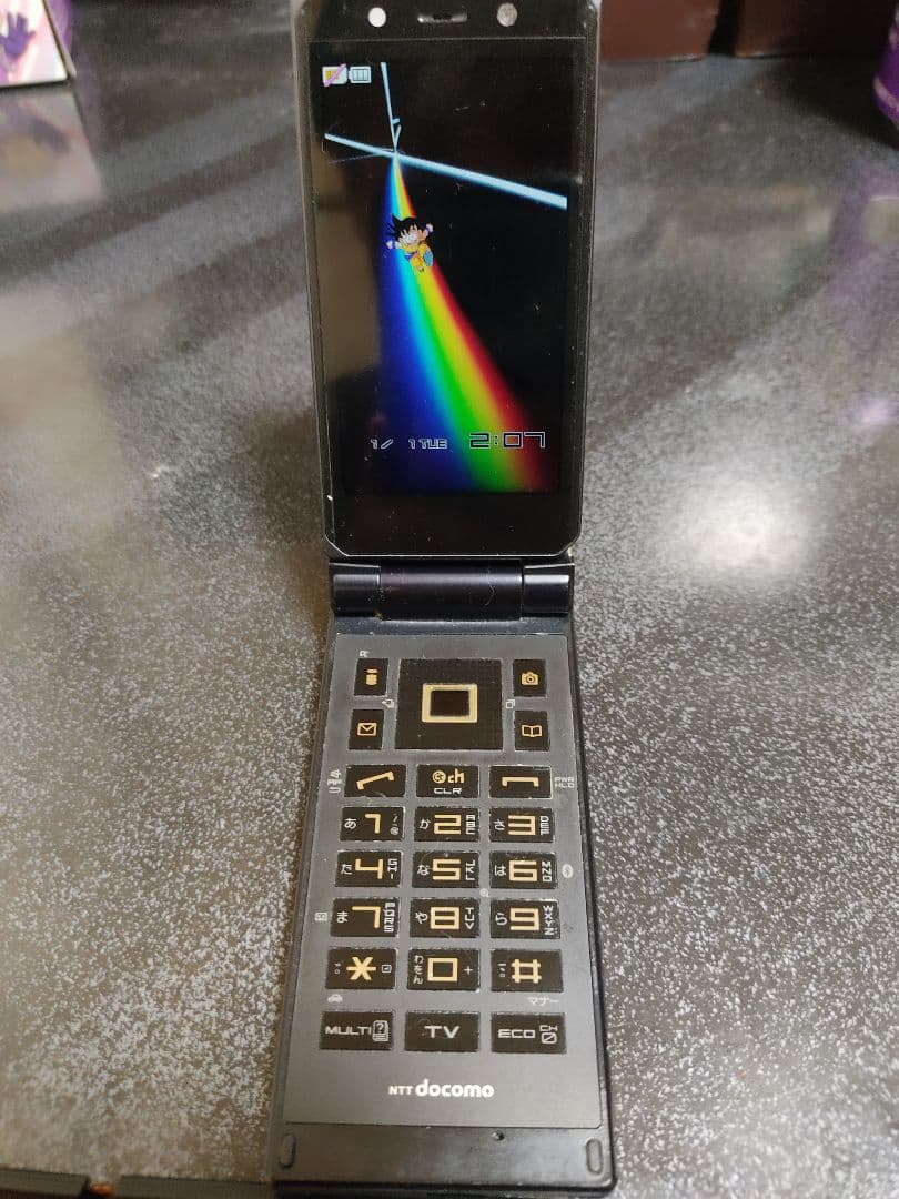 P900iv クラウドブラック(充電器、SH906itv付き)