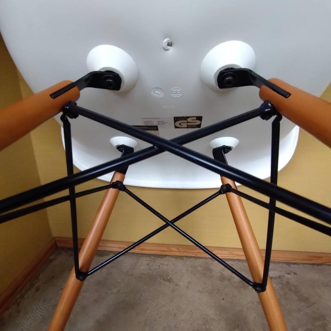 ハーマンミラー　イームズ　アームシェルチェア　座面シート付　③