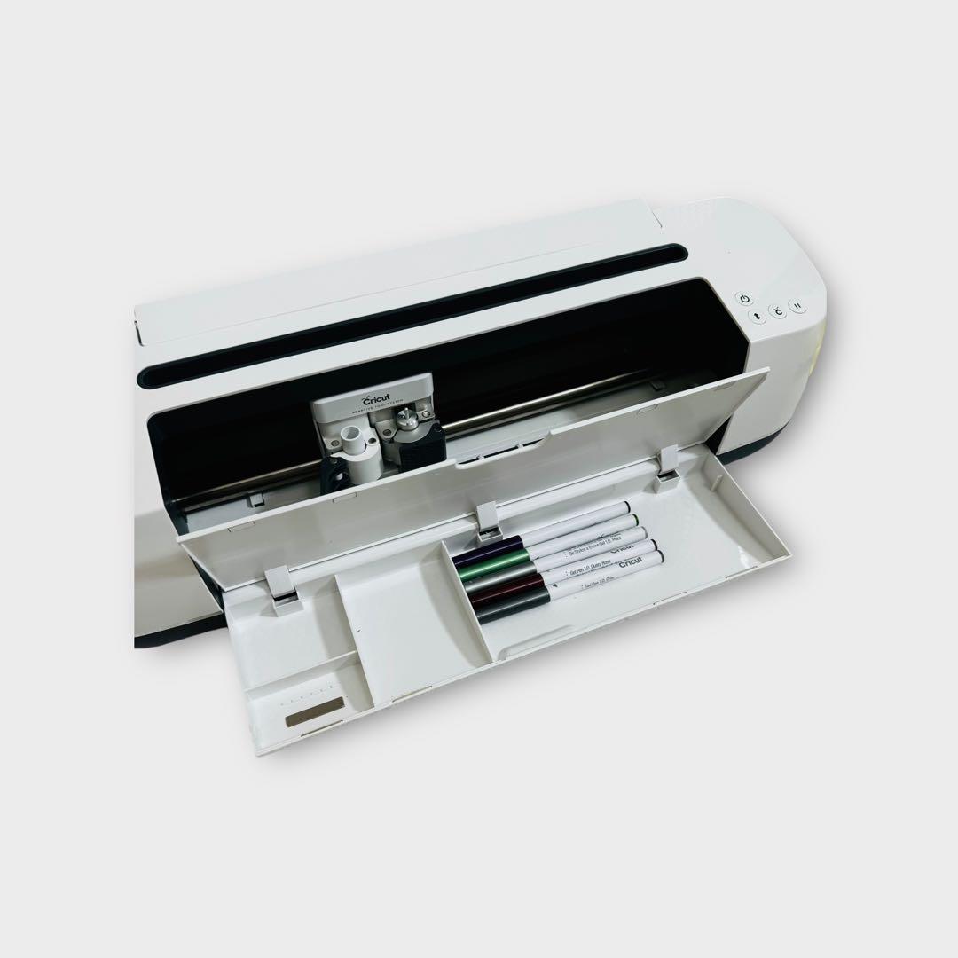 7753.クリカット メーカー カッティングマシン D36C シャンパン