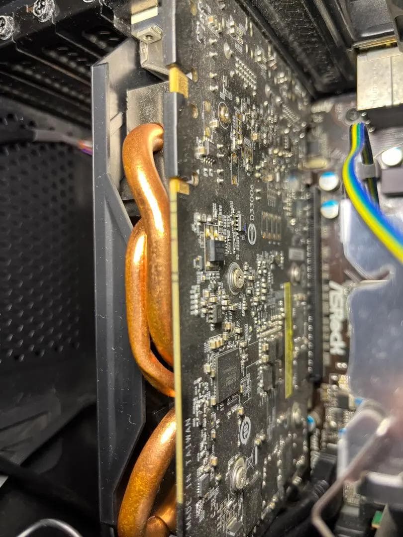 【ジャンク品】ゲーミングPC/モニタ/ワイヤレスキーボード×３など